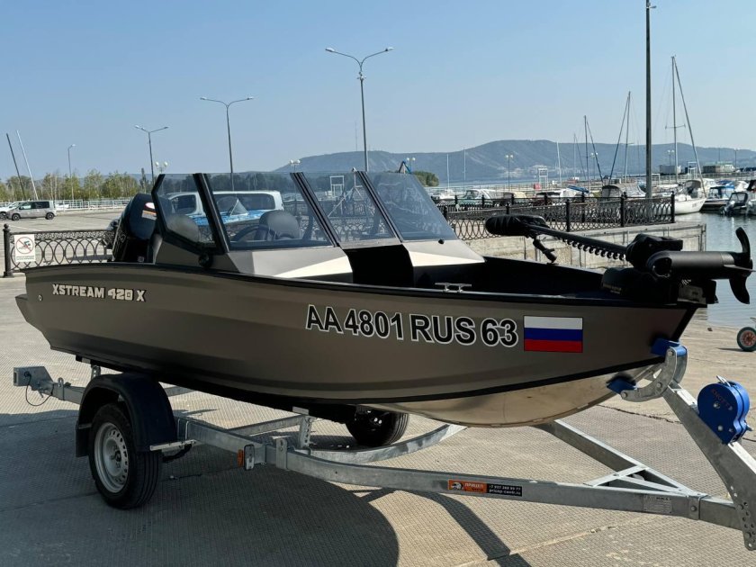 Лодка волжанка 46