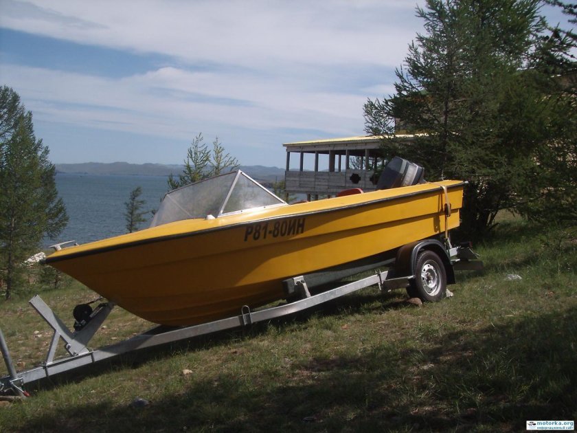 Моторная лодка дракон