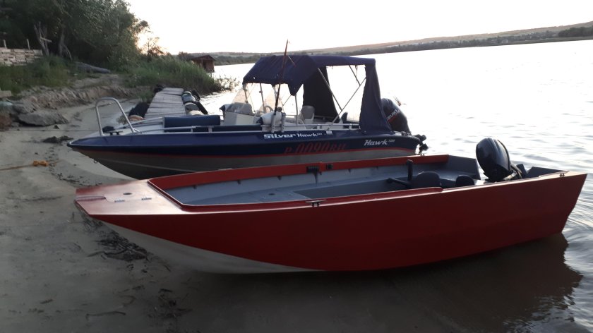 Лодка Girgis 390