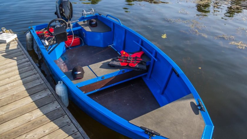 Лодка Volzhanka 42