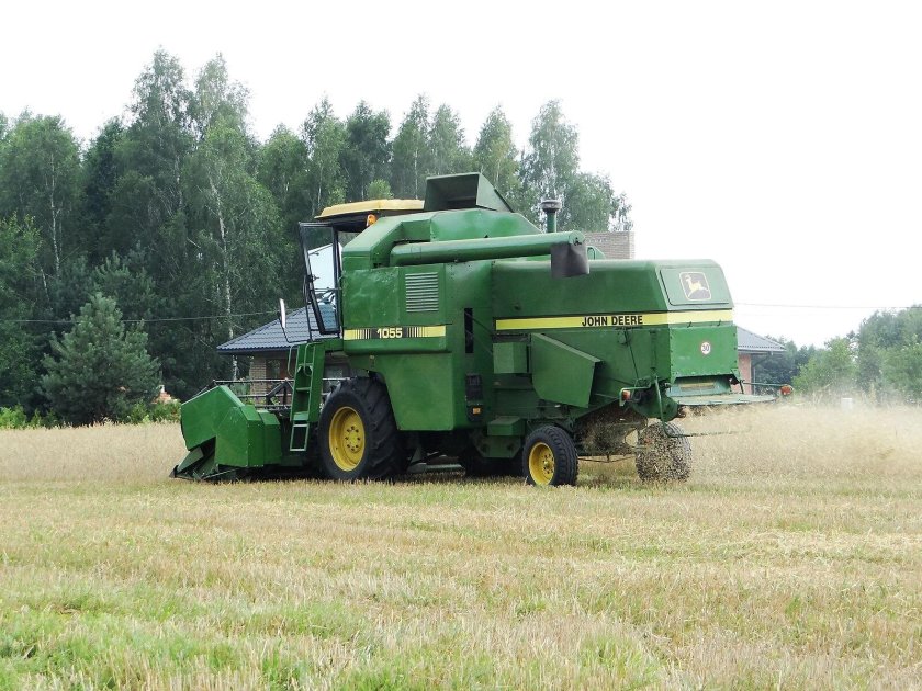 Комбайн Джон Дир 1055