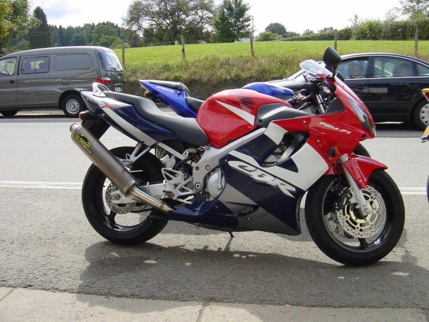 Мотоцикл хонда сбр 600