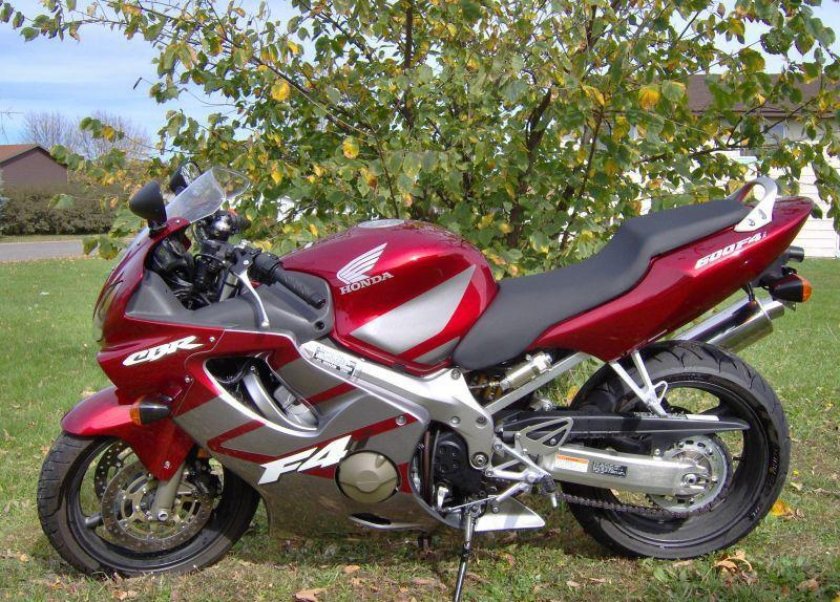 Хонда СБР 600 ф4