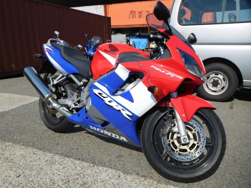 Хонда СБР 600 ф4
