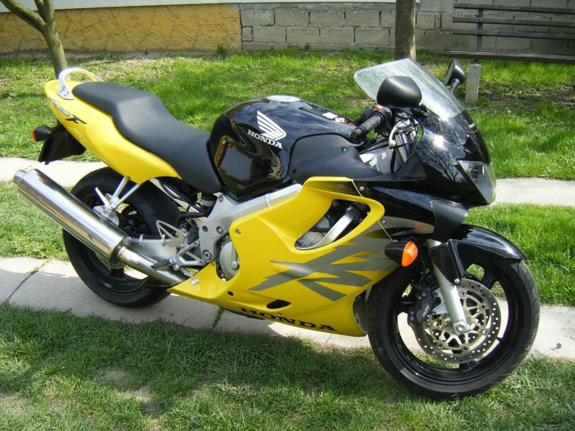Хонда СБР 600 F