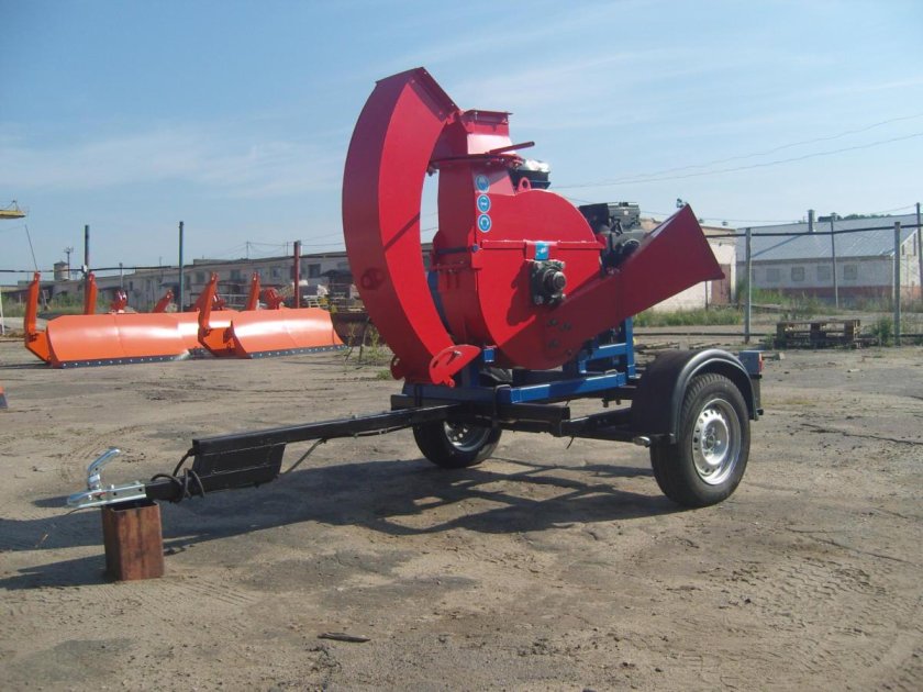 Прицепной измельчитель DC-70