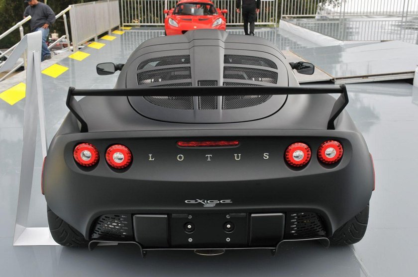 Черный Lotus exige