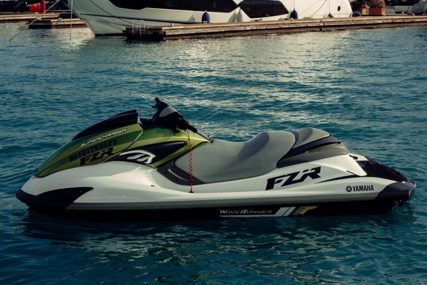 Гидроцикл ямаха трехместный