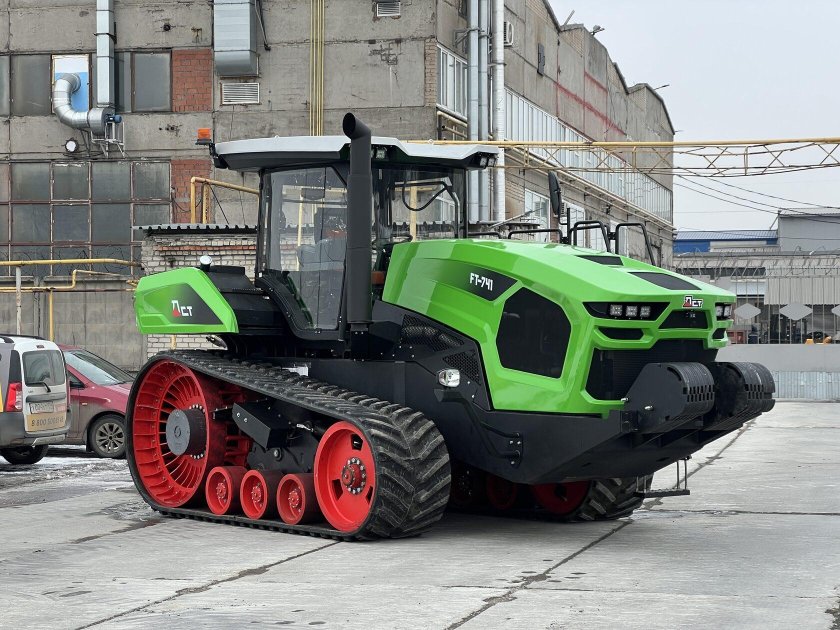 Трактор дст урал