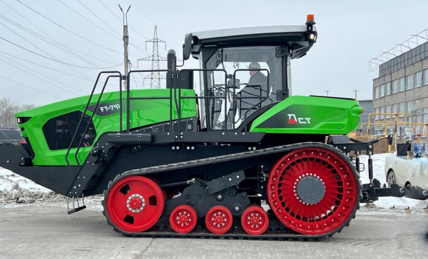 Челленджер трактор гусеничный