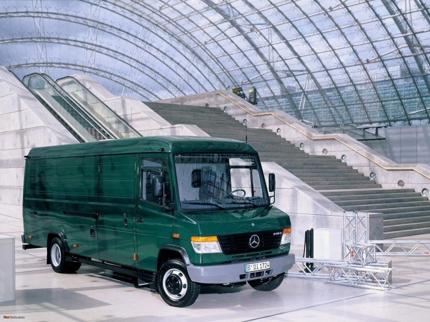 Mercedes-Benz Vario 818
