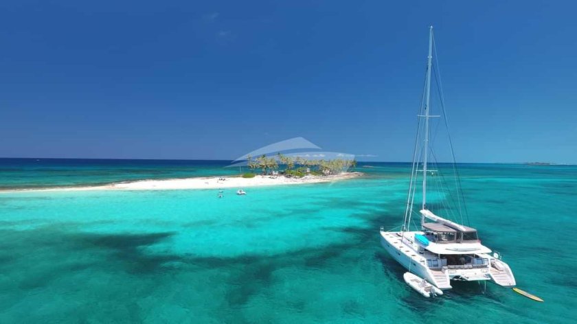 Катамаран Лагуна