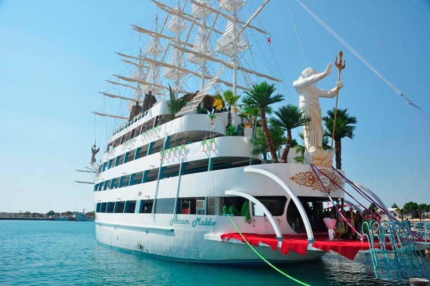 Harem Maldiv яхта