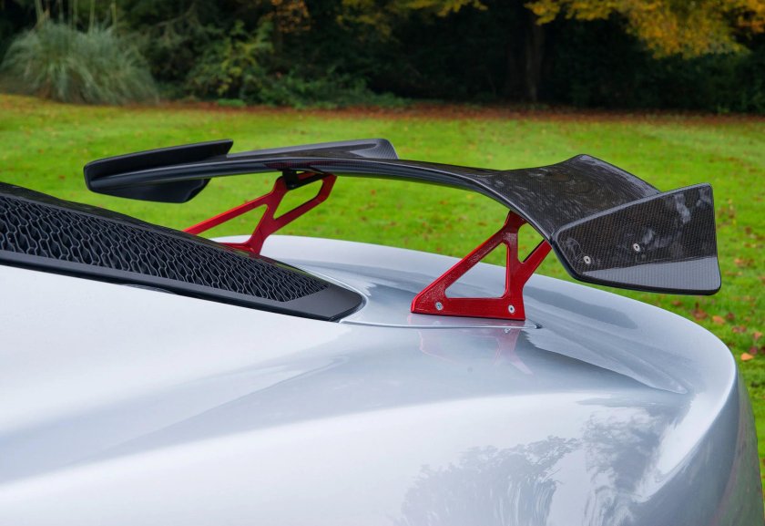 Переднее антикрыло