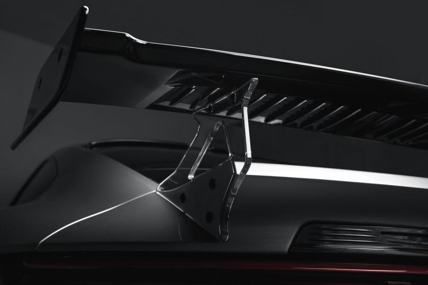 Porsche 992 спойлер