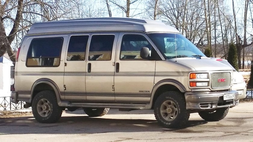 GMC Savana 2000