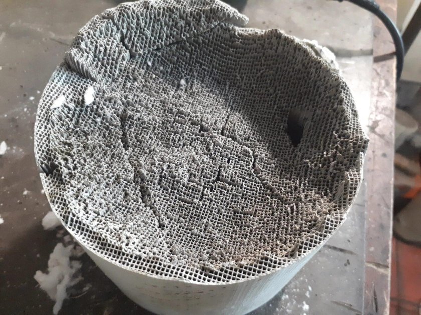 Оплавленный катализатор