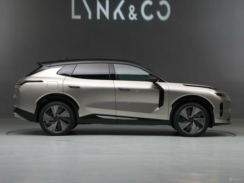Lynk &amp; co 08 кроссовер