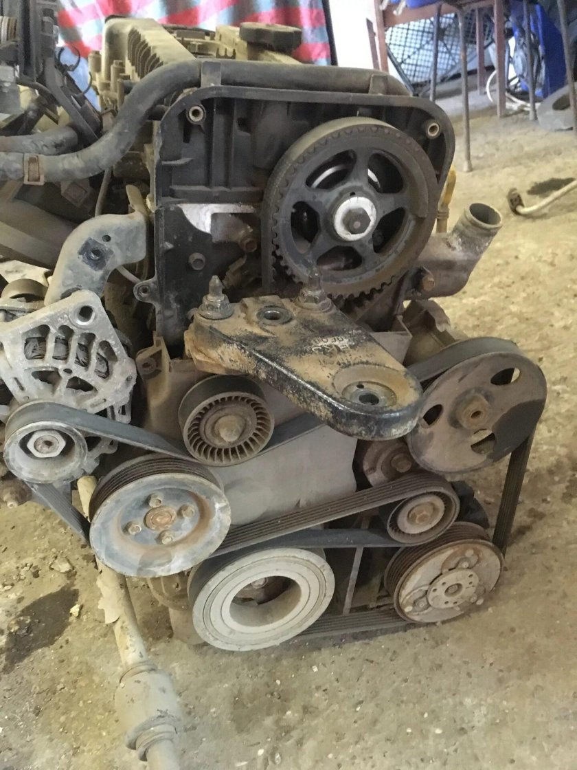 Двигатель ТАГАЗ Вега с100