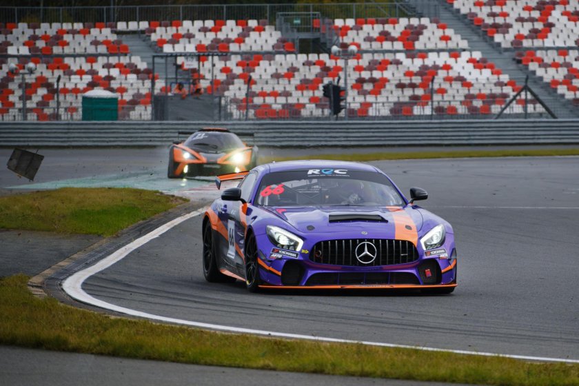 Mercedes amg gt на гонках