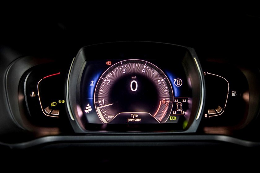 Приборная панель Рено Каджар