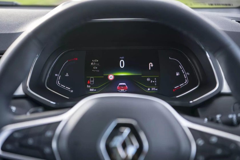 Приборная панель Рено Каптур 2018