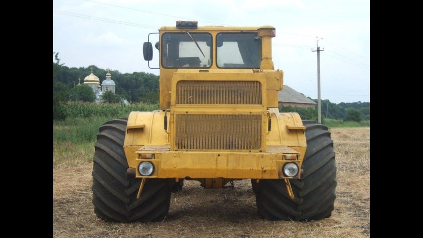 Трактор k-700 Кировец