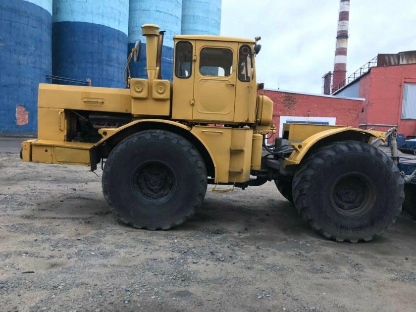 Трактор Кировец к 700 желтый