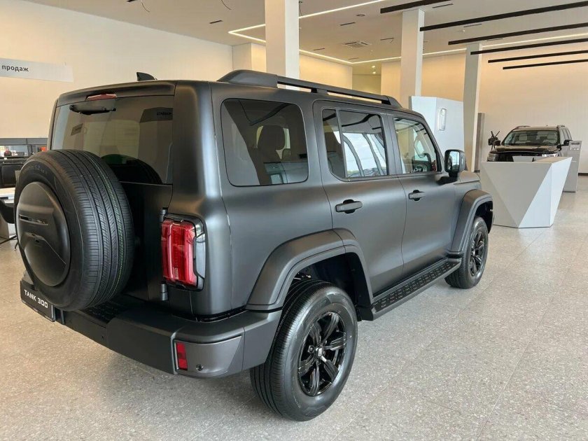 Tank 300 черный