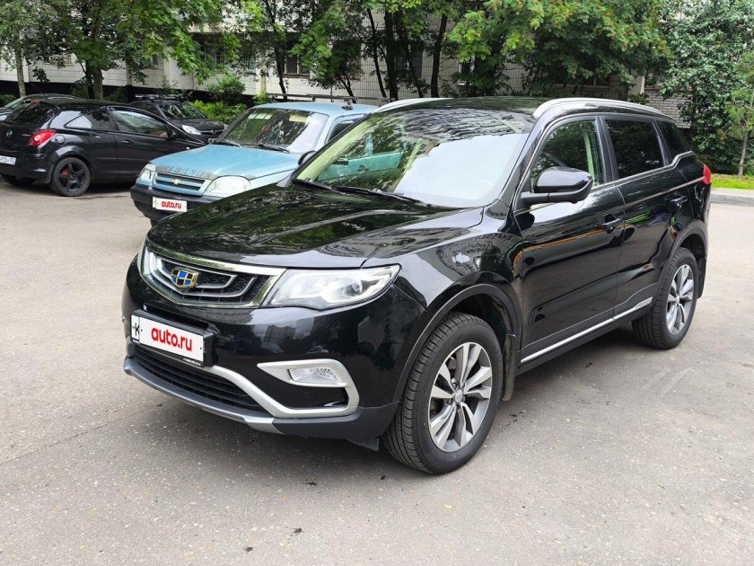 Автомобиль geely atlas