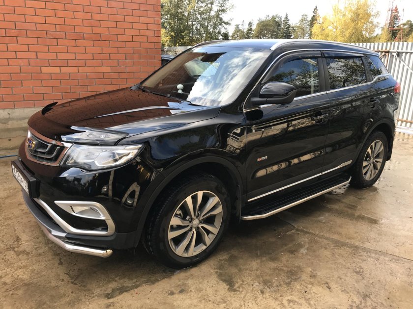 Geely Atlas 2 черный