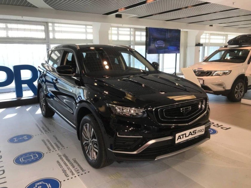 Geely Atlas Pro 2022 черный