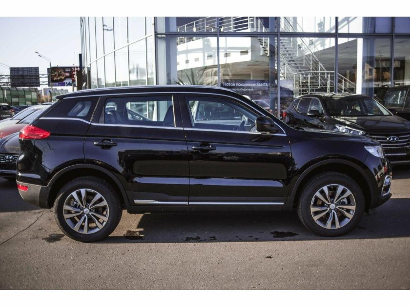 Джили атлас про черный 2021