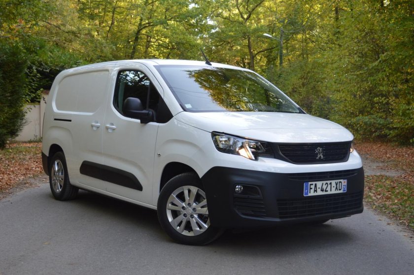 Пежо партнёр Ван 2020