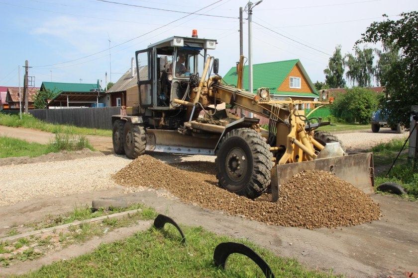Грейдирование грунтовой дороги