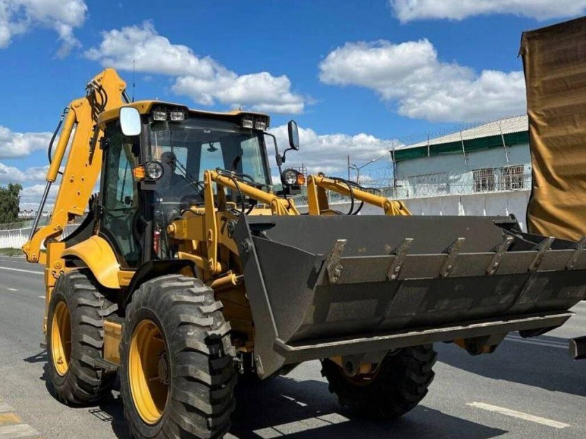 Экскаватор-погрузчик Leist gross 788