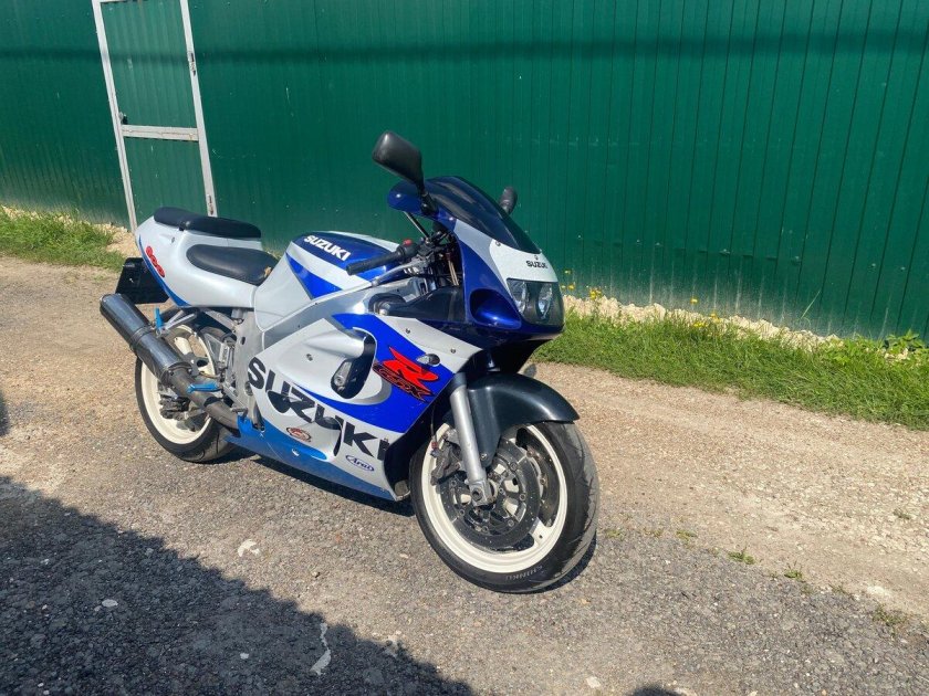 Suzuki GSXR 600 1999