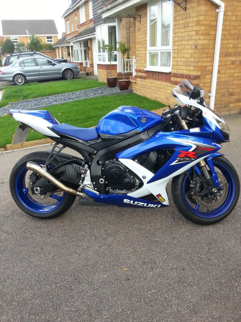 Suzuki GSXR 600 k8