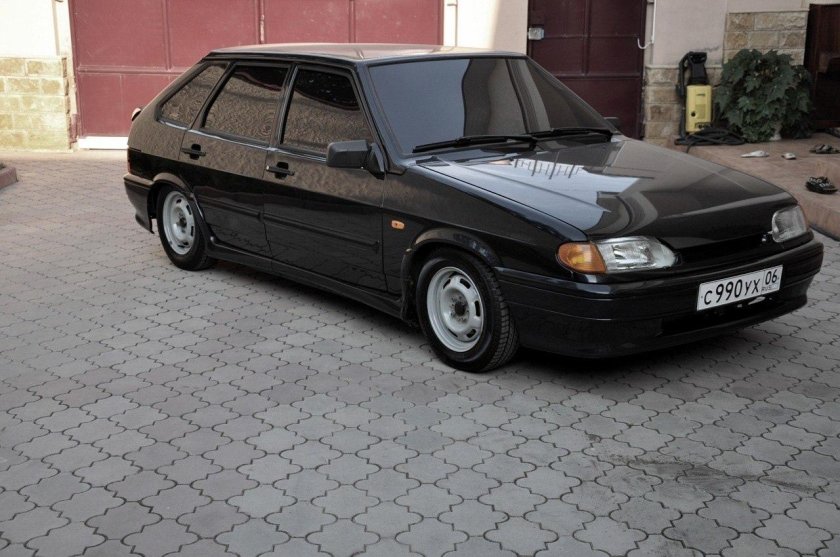 ВАЗ 2114 черная в тонере