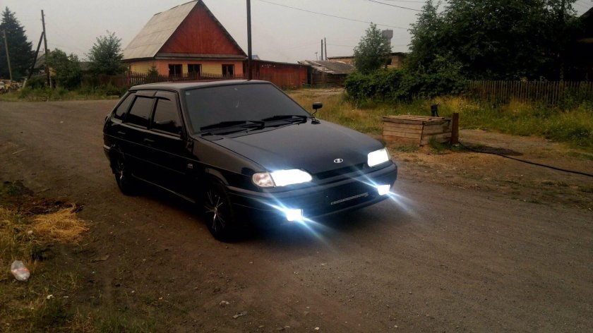 ВАЗ 2114 затонированная черная