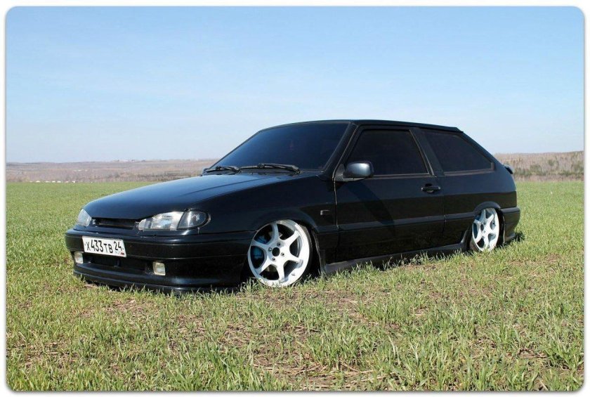 ВАЗ 2114 черная тонированная