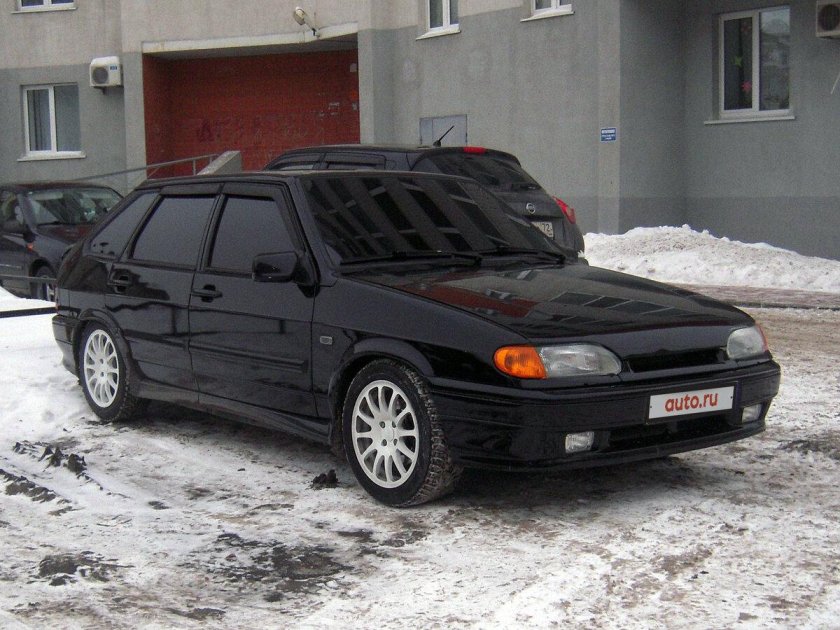 ВАЗ-2114 хэтчбек чёрный
