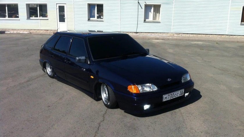 ВАЗ 2114 бункер черная