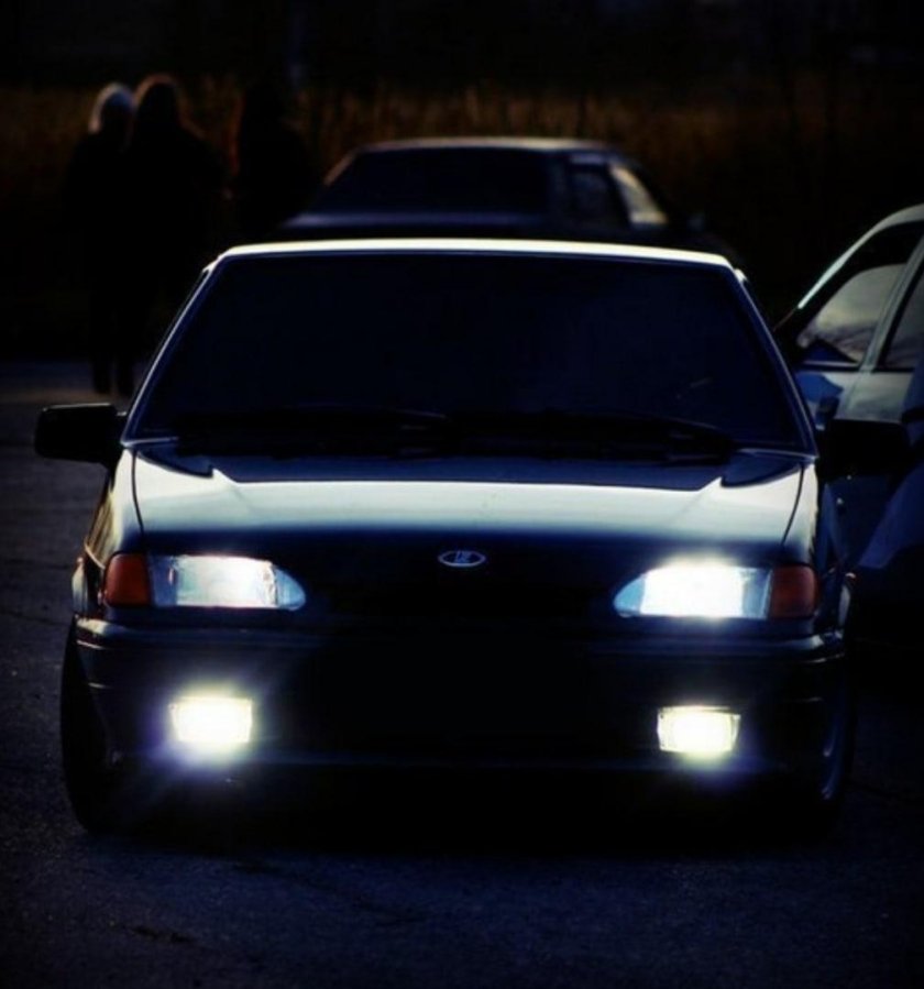 ВАЗ 2114 чёрная в темноте