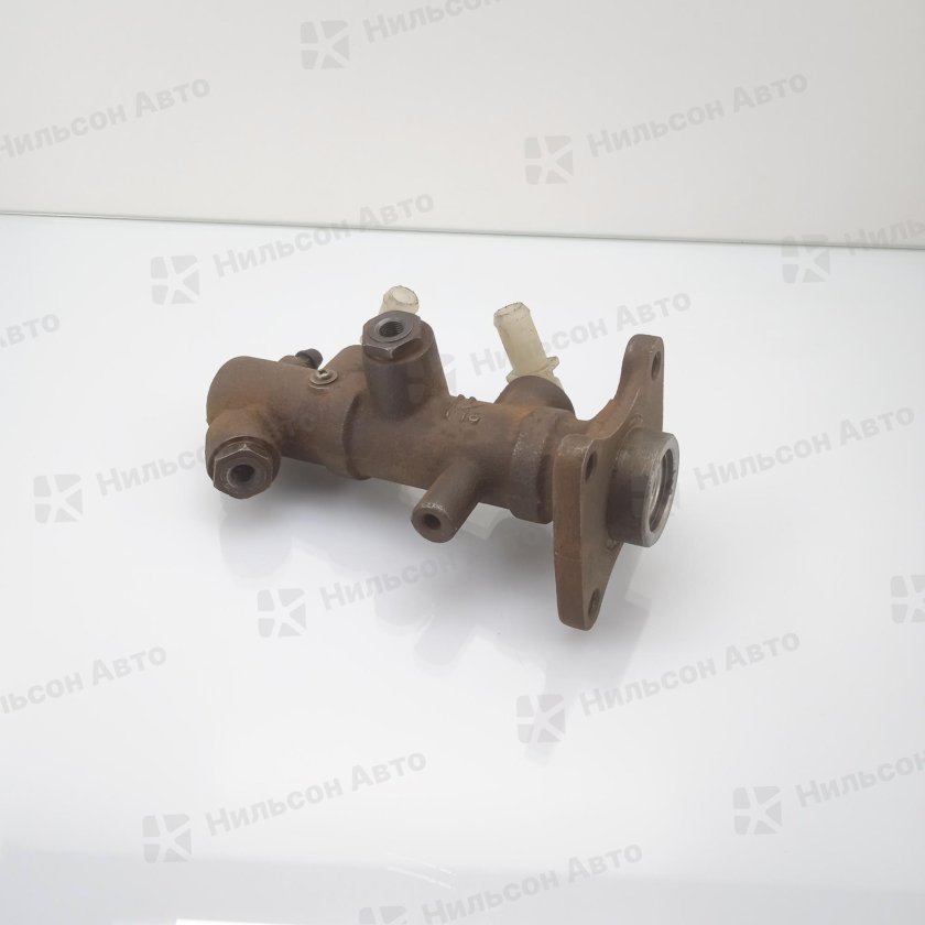 Главный тормозной цилиндр toyota