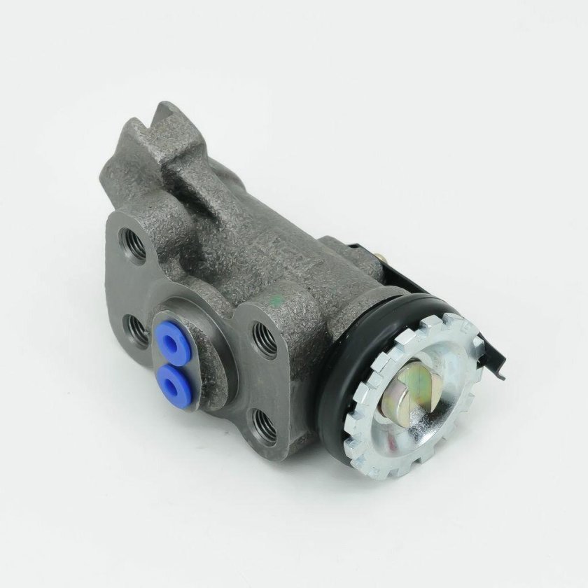 Тормозной цилиндр задний Мазда Титан