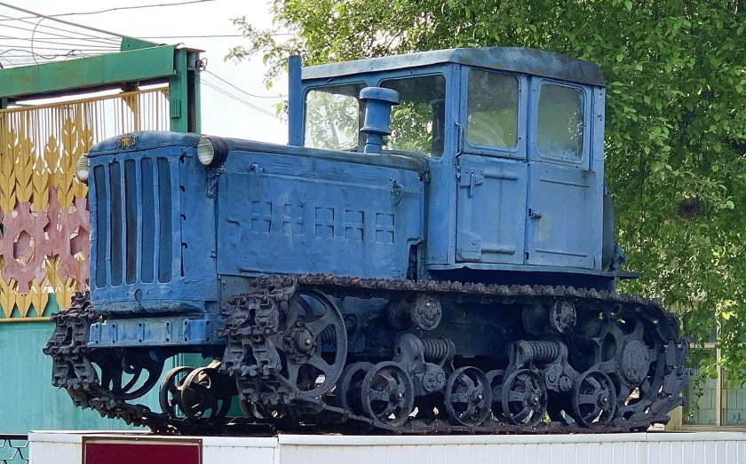 ДТ-54 трактор