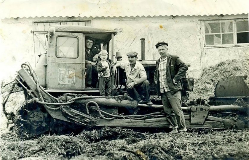 Трактор ВТЗ ДТ 54