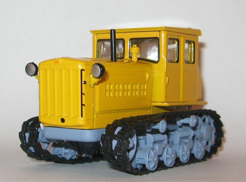 Модель трактора ДТ 54