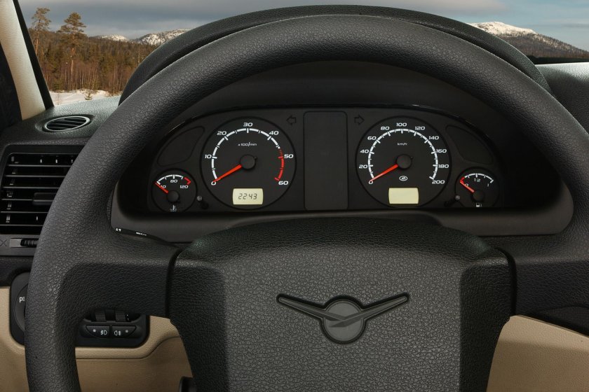 Приборная панель УАЗ Патриот 2014